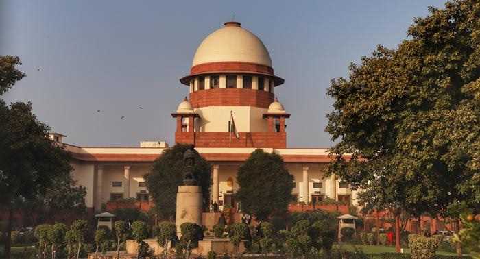 सुप्रीम कोर्ट : महिला को मां और सास के घर में रहने का अधिकार सुप्रीम कोर्ट : महिला को मां और सास के घर में रहने का अधिकार